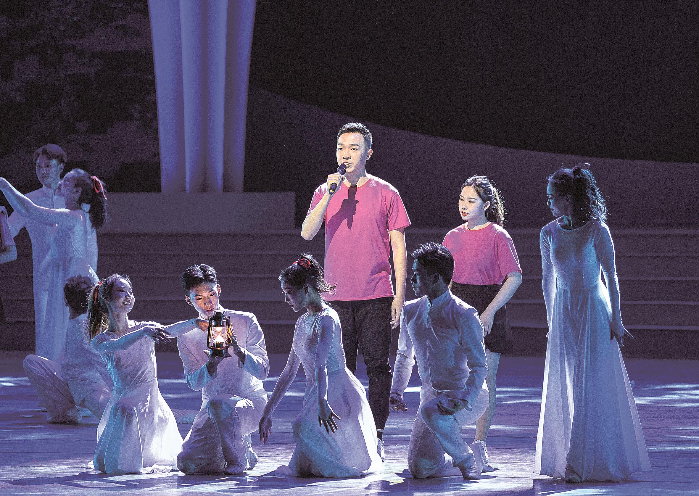 澳门大学,成都大学 情景表演唱《追梦》